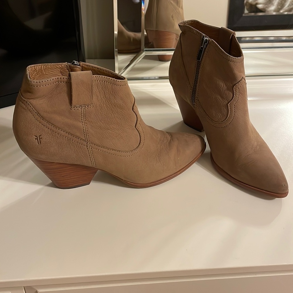 Frye western boot size 8.5
